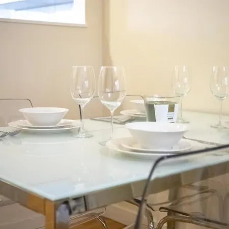 Leeds Vibrant 2 Bedroom Sleeps 4 Exterior photo