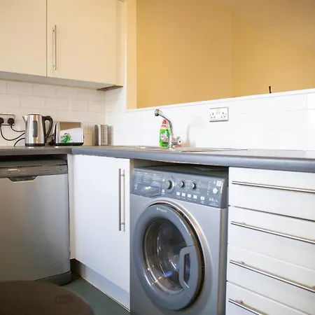 Leeds Vibrant 2 Bedroom Sleeps 4 Exterior photo
