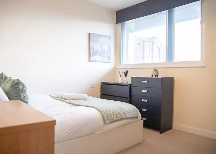 Leeds Vibrant 2 Bedroom Sleeps 4
