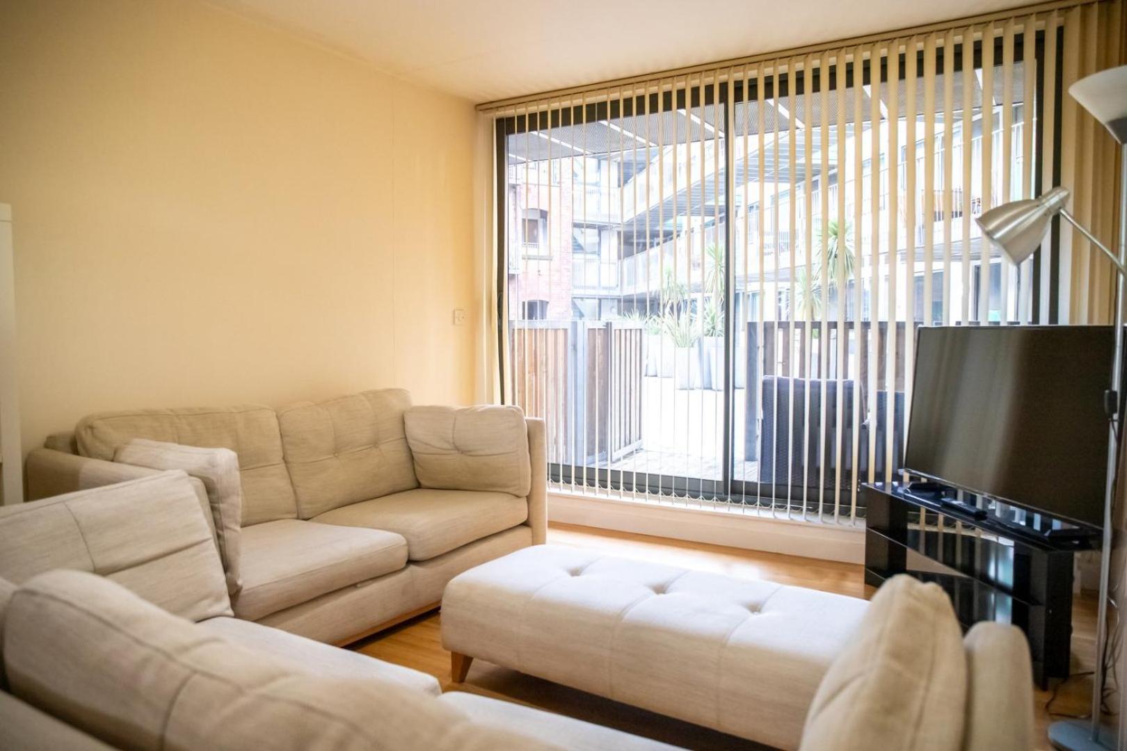 Apartment Leeds Vibrant 2 Bedroom Sleeps 4