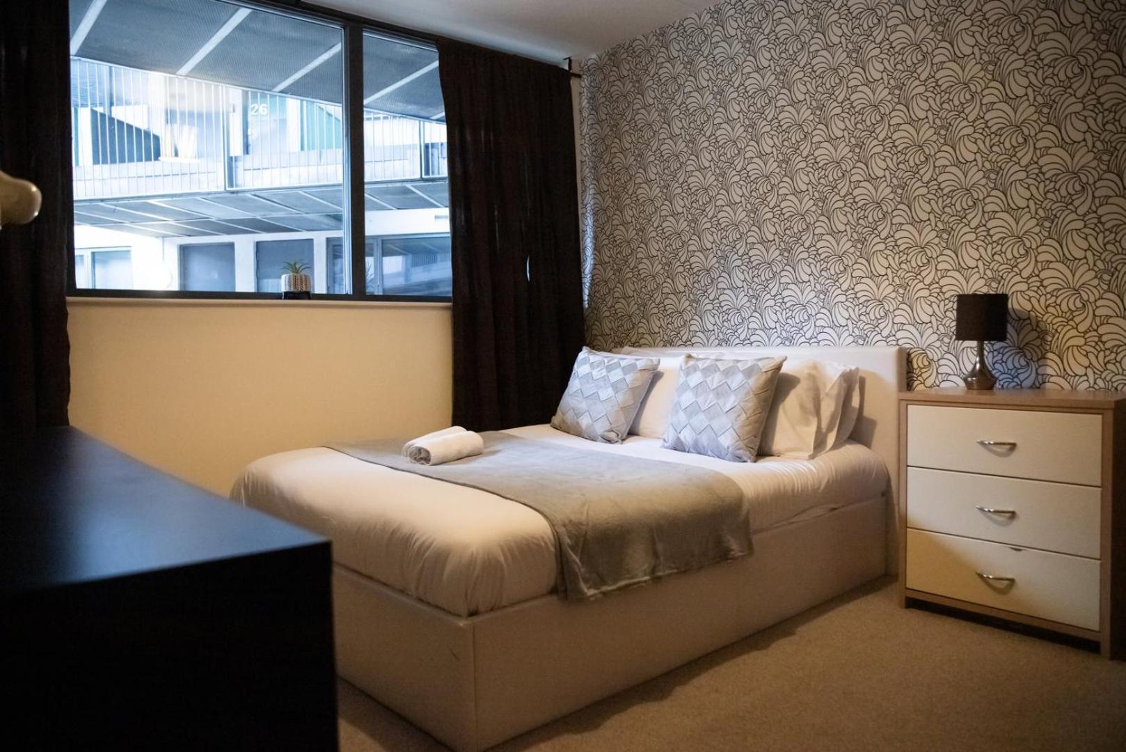 Apartamento Leeds Vibrant 2 Bedroom Sleeps 4 *